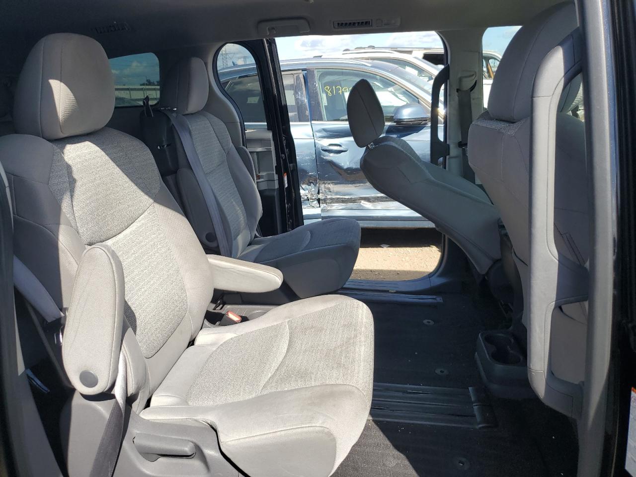 2021 Toyota Sienna Le VIN: 5TDKRKEC3MS051069 Lot: 81675535