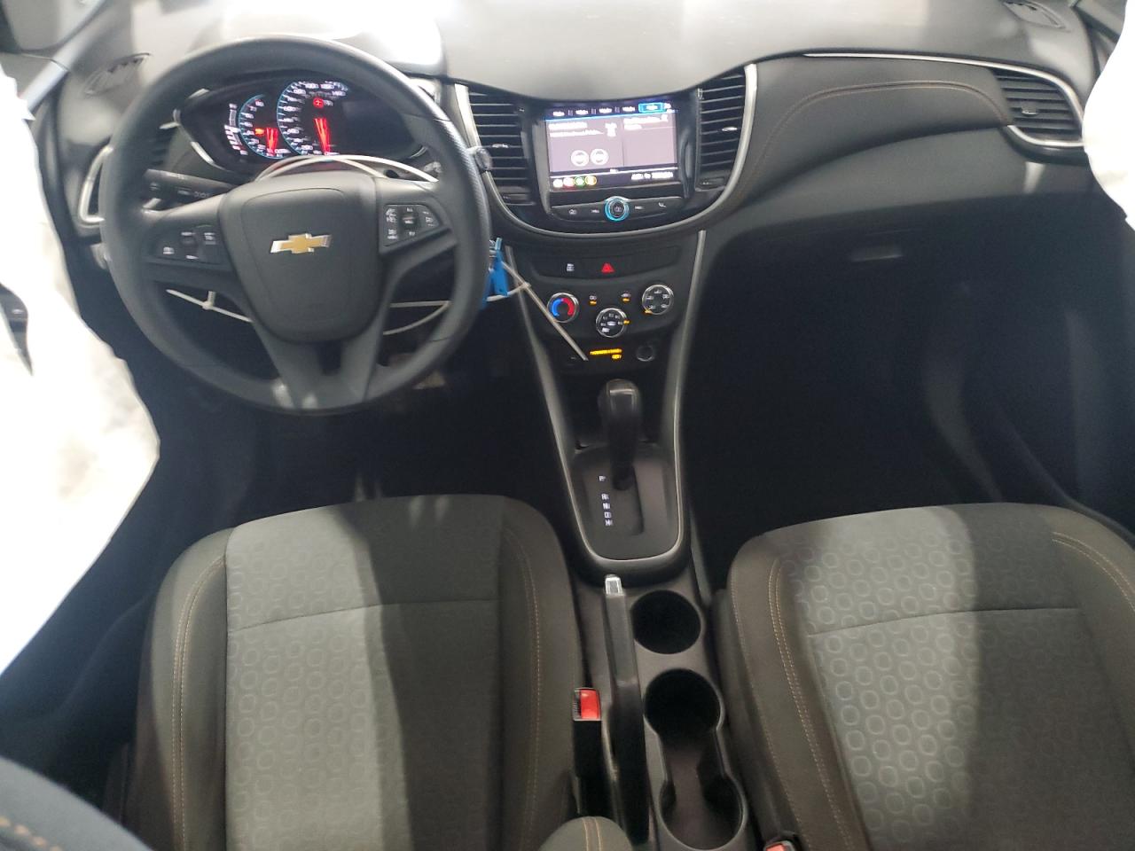 2020 Chevrolet Trax Ls VIN: KL7CJKSB6LB318229 Lot: 81693785