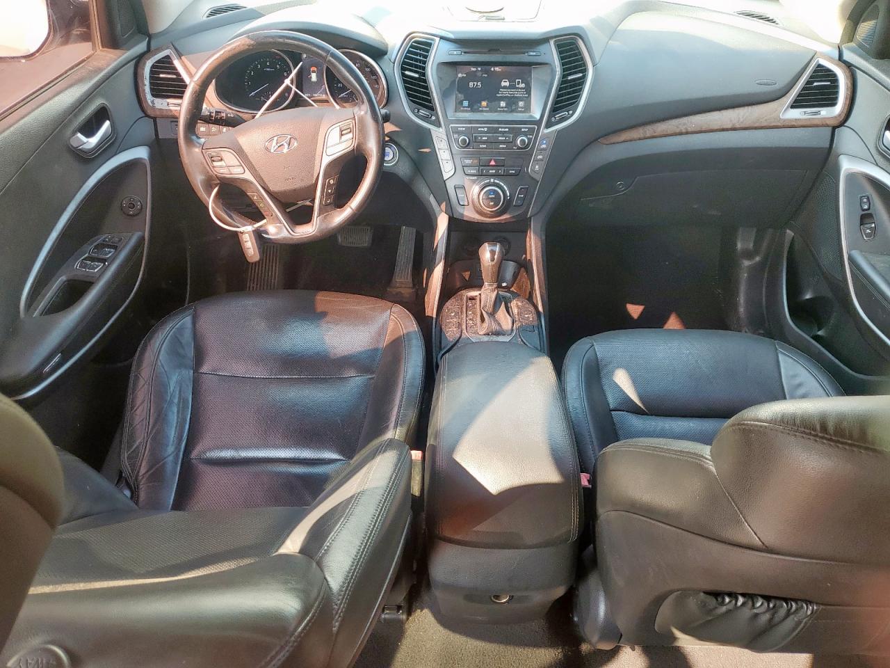 2017 Hyundai Santa Fe Se VIN: KM8SN4HF0HU230065 Lot: 81630015