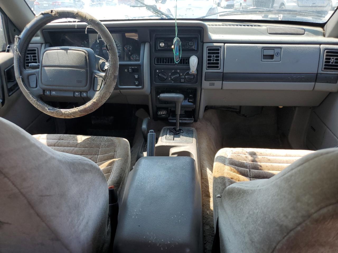 1995 Jeep Grand Cherokee Laredo VIN: 1J4GZ58S0SC749643 Lot: 70354975