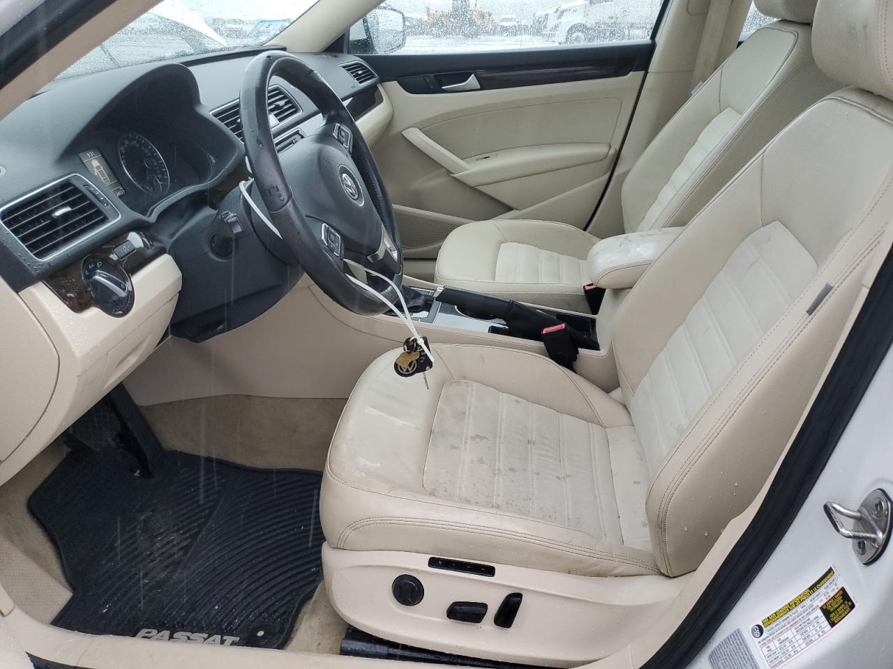 2015 Volkswagen Passat Sel VIN: 1VWCT7A32FC062672 Lot: 81548535