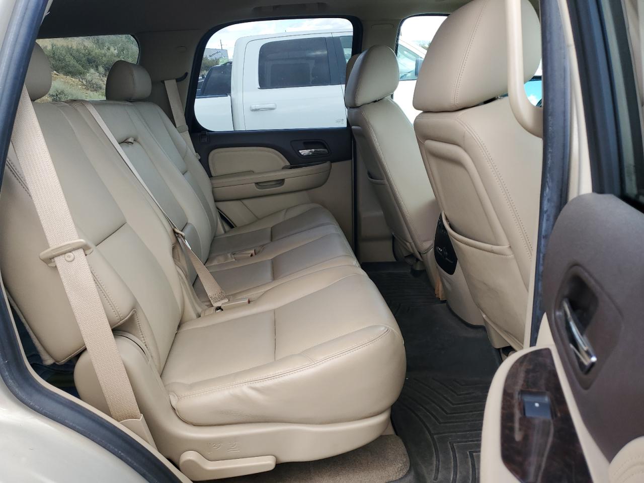 2010 GMC Yukon Denali VIN: 1GKUKEEF7AR185106 Lot: 71897785