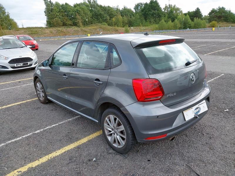 2015 VOLKSWAGEN POLO SE