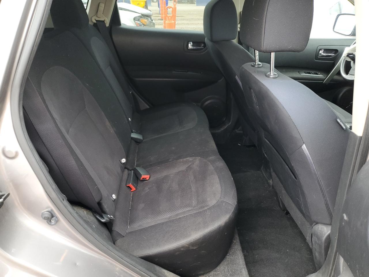 2014 Nissan Rogue Select S VIN: JN8AS5MV2EW710740 Lot: 81070205