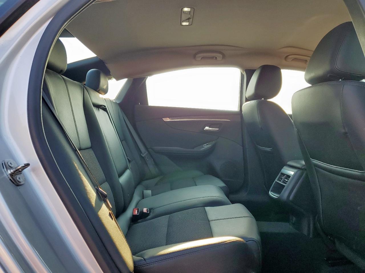 2017 Chevrolet Impala Lt VIN: 2G1105S30H9179952 Lot: 80813085