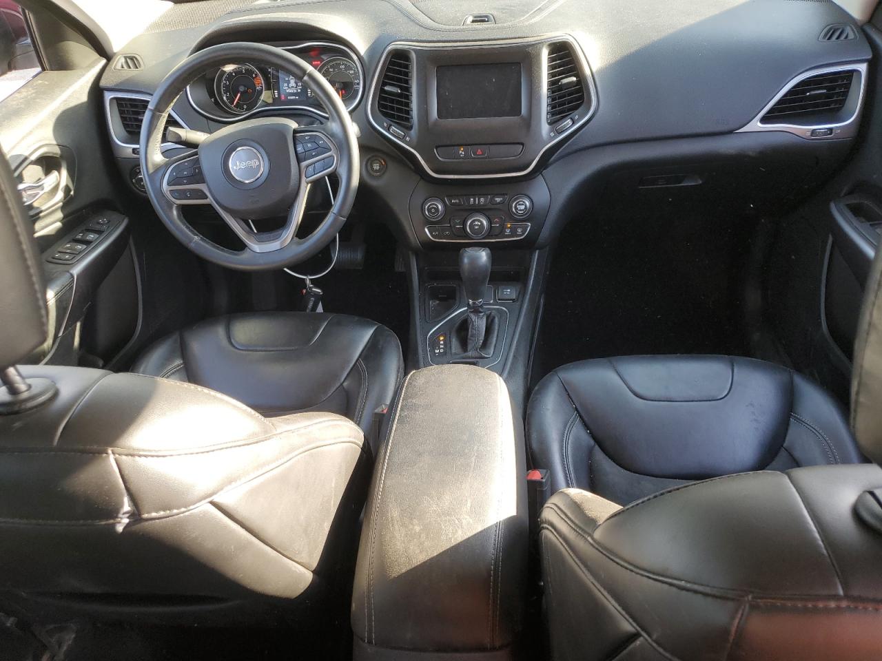 2019 Jeep Cherokee Latitude Plus VIN: 1C4PJLLB4KD289941 Lot: 83855895