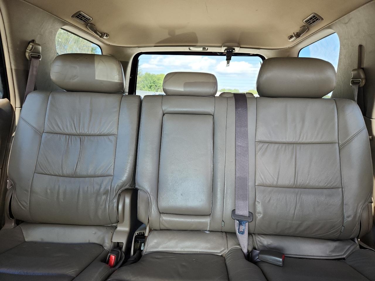 2004 Toyota Sequoia Sr5 VIN: 5TDZT34A74S238174 Lot: 81682985