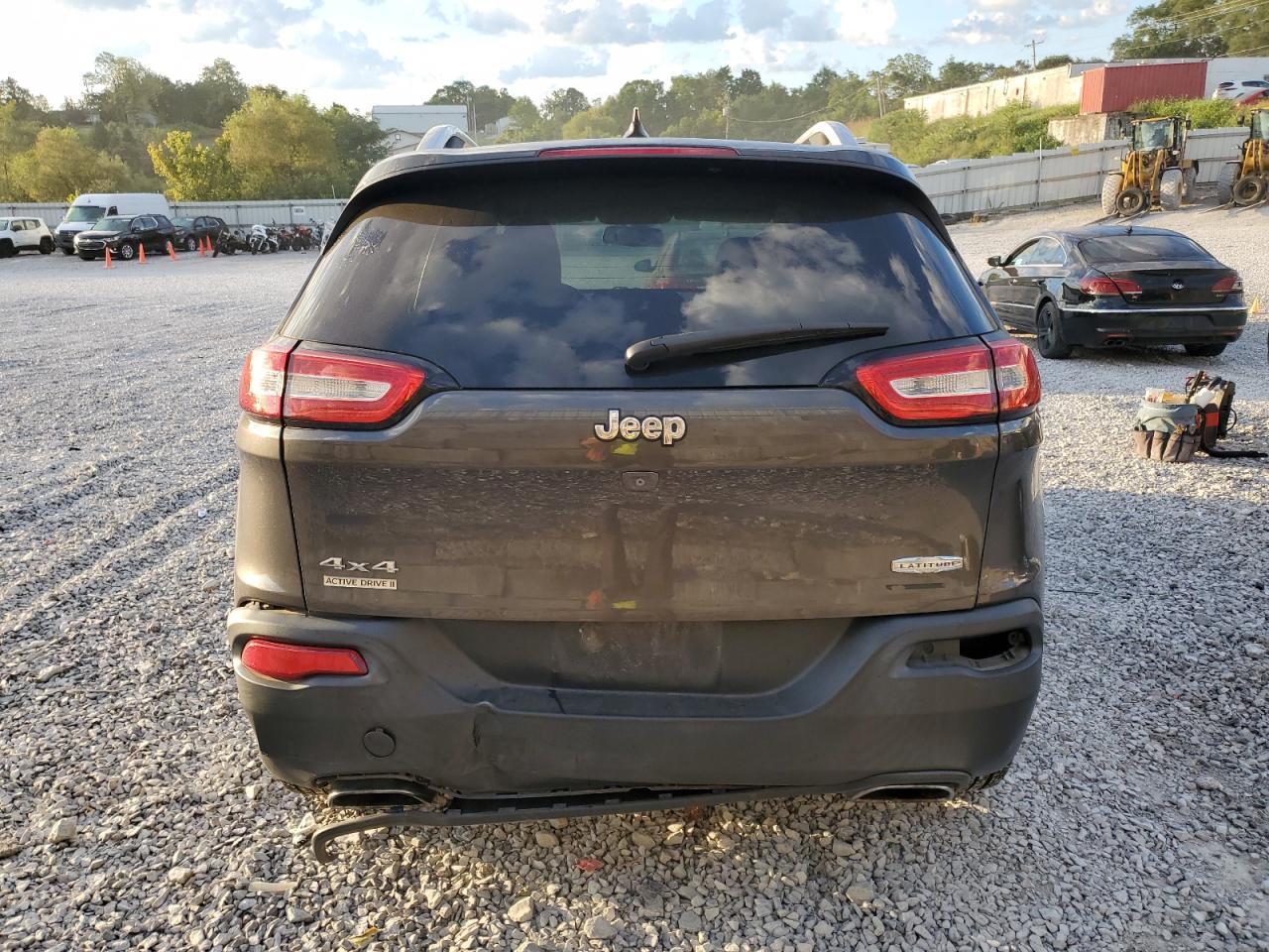 2015 Jeep Cherokee Latitude VIN: 1C4PJMCS8FW622321 Lot: 70870605