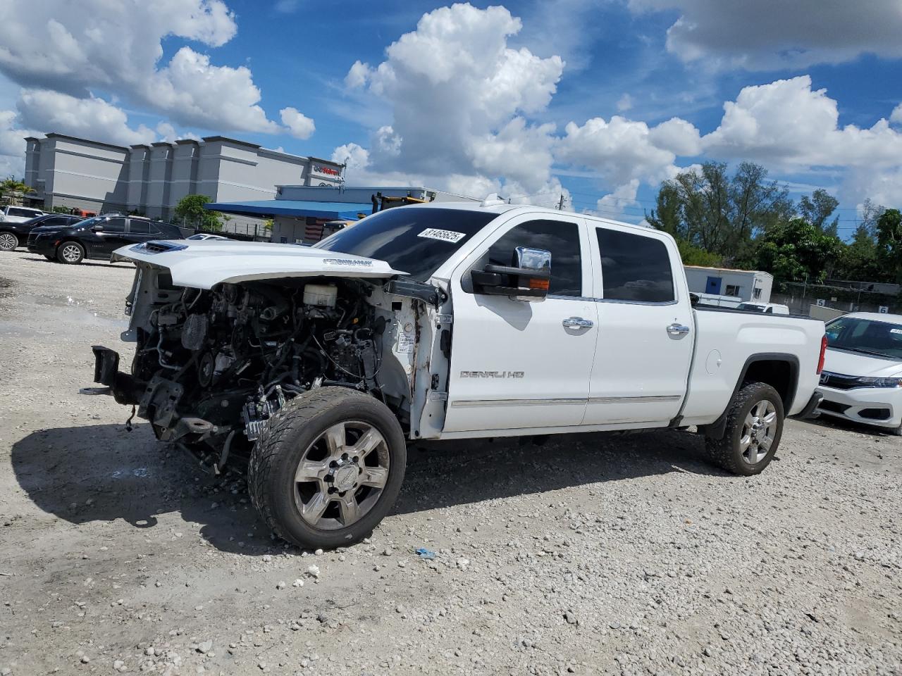 2017 GMC Sierra K2500 Denali VIN: 1GT12UEY2HF174147 Lot: 81465625