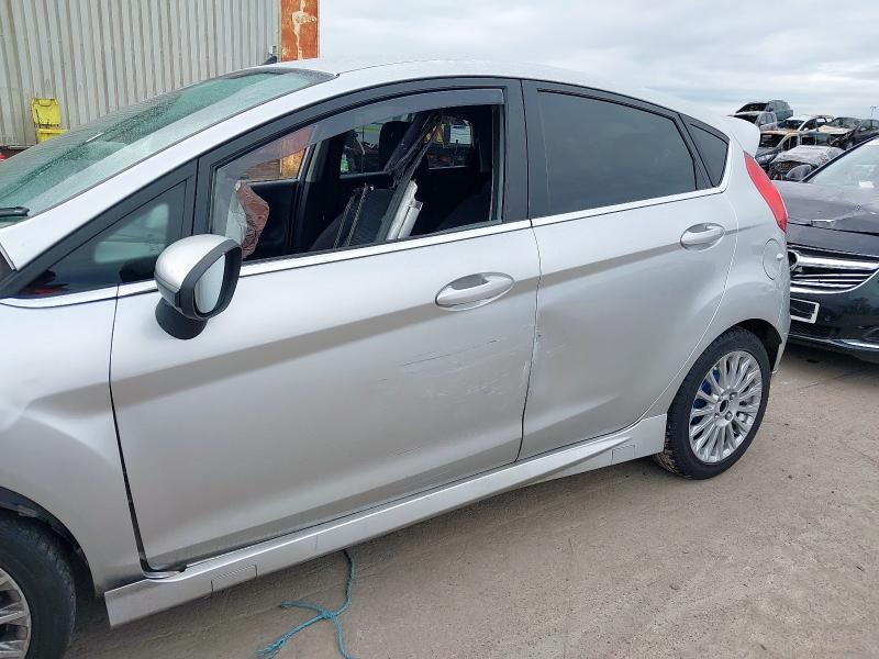 2013 FORD FIESTA TITANIUM 