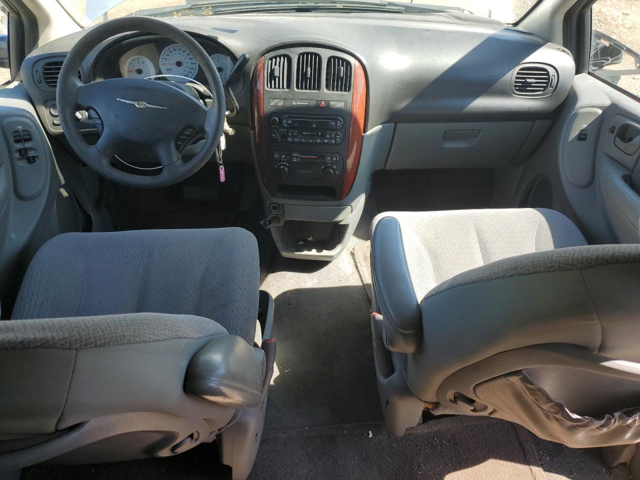 2006 Chrysler Town & Country VIN: 1A4GP45R86B761083 Lot: 81666105