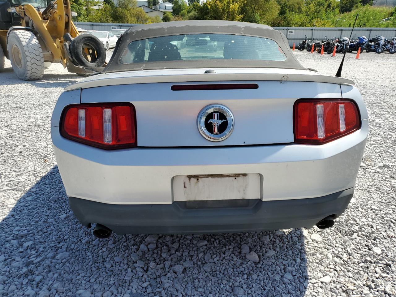 2011 Ford Mustang VIN: 1ZVBP8EM7B5168400 Lot: 81063975