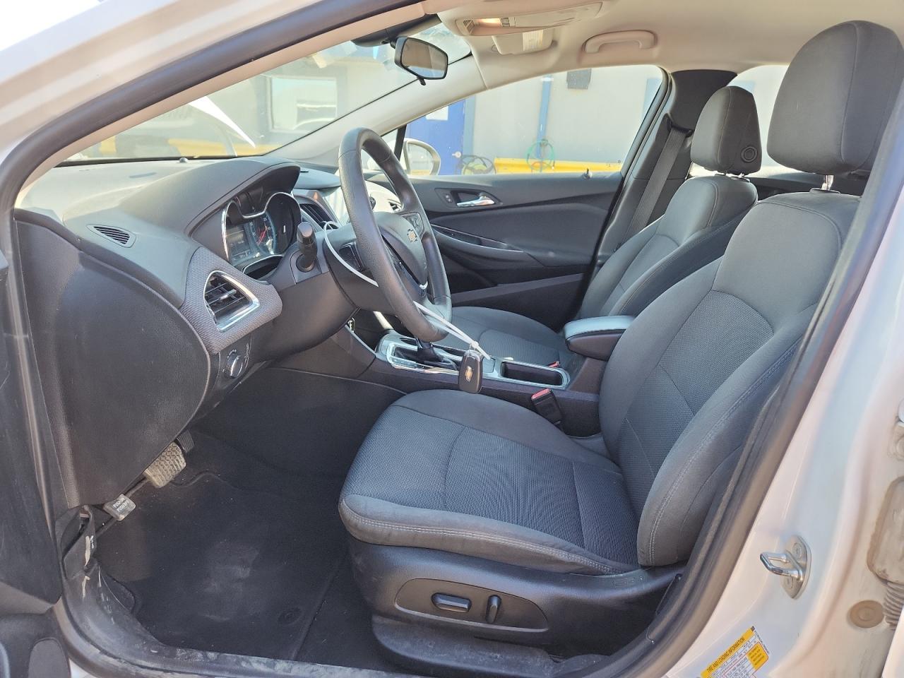 2018 Chevrolet Cruze Lt VIN: 3G1BE6SM1JS654487 Lot: 84282045