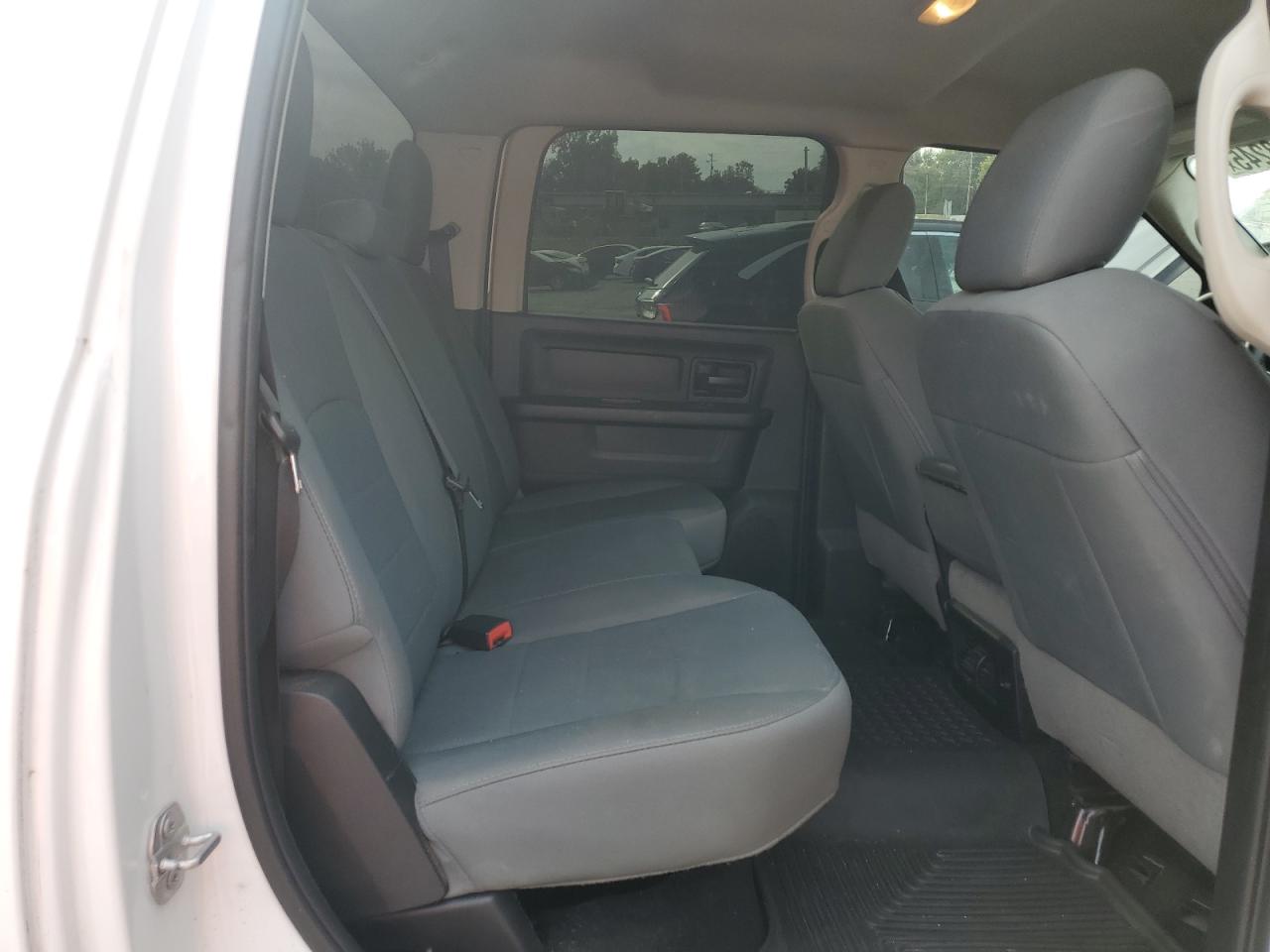 2018 Ram 1500 St VIN: 3C6RR7KT3JG178809 Lot: 81263245