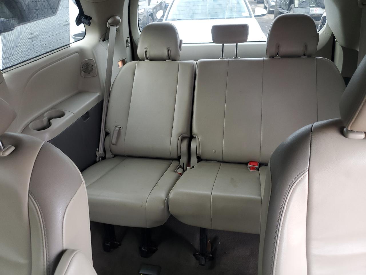 2014 Toyota Sienna Xle VIN: 5TDDK3DC9ES081943 Lot: 81667605