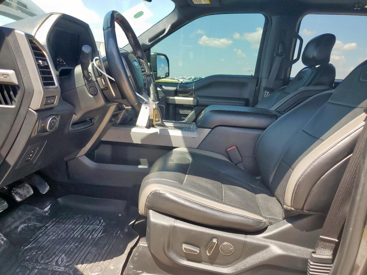 2017 Ford F150 Raptor VIN: 1FTFW1RG8HFA96807 Lot: 70156065