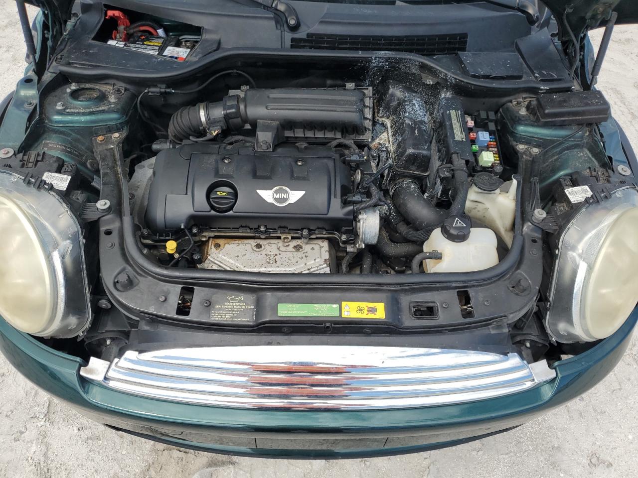 2010 Mini Cooper VIN: WMWMR3C51ATU98674 Lot: 71296455