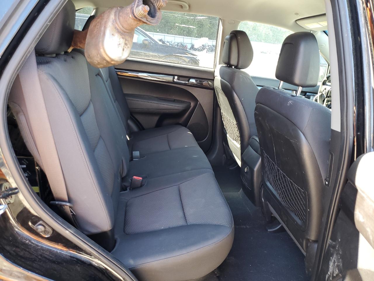 2011 Kia Sorento Base VIN: 5XYKTDA12BG113329 Lot: 80909905