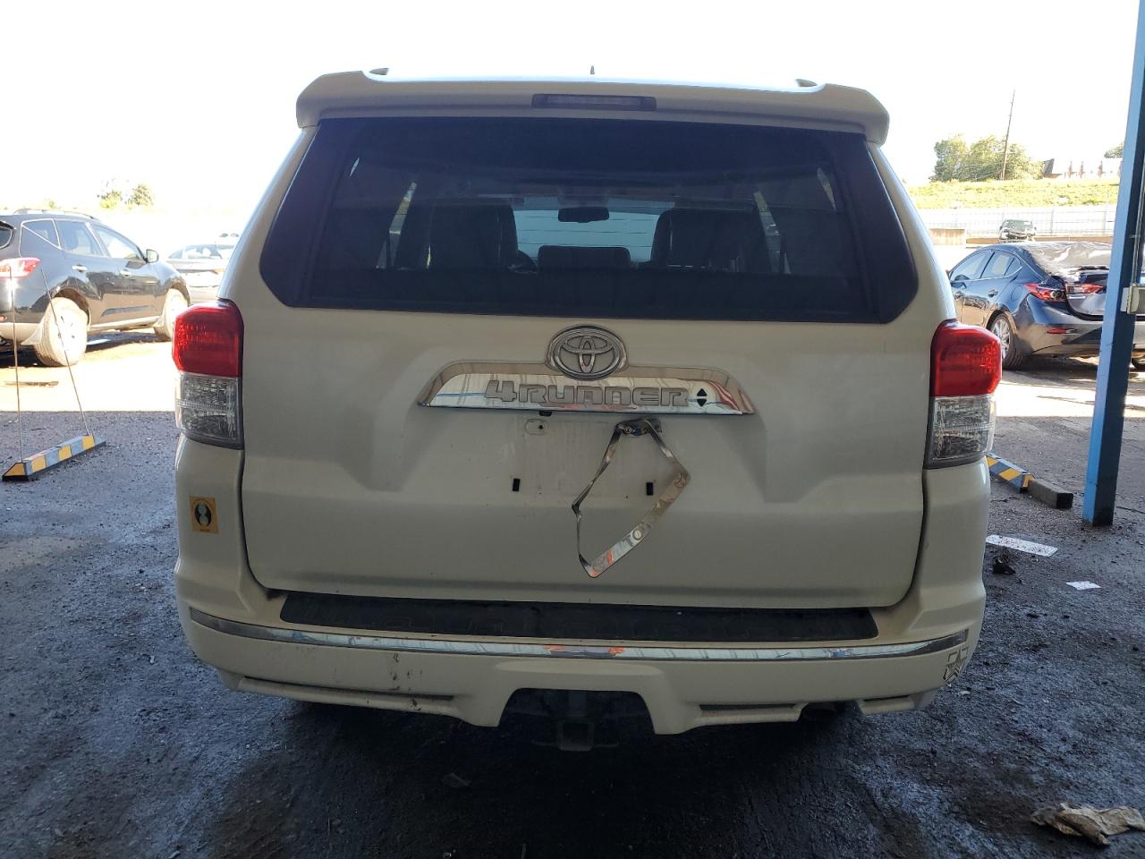 2011 Toyota 4Runner Sr5 VIN: JTEBU5JR4B5054474 Lot: 81132355