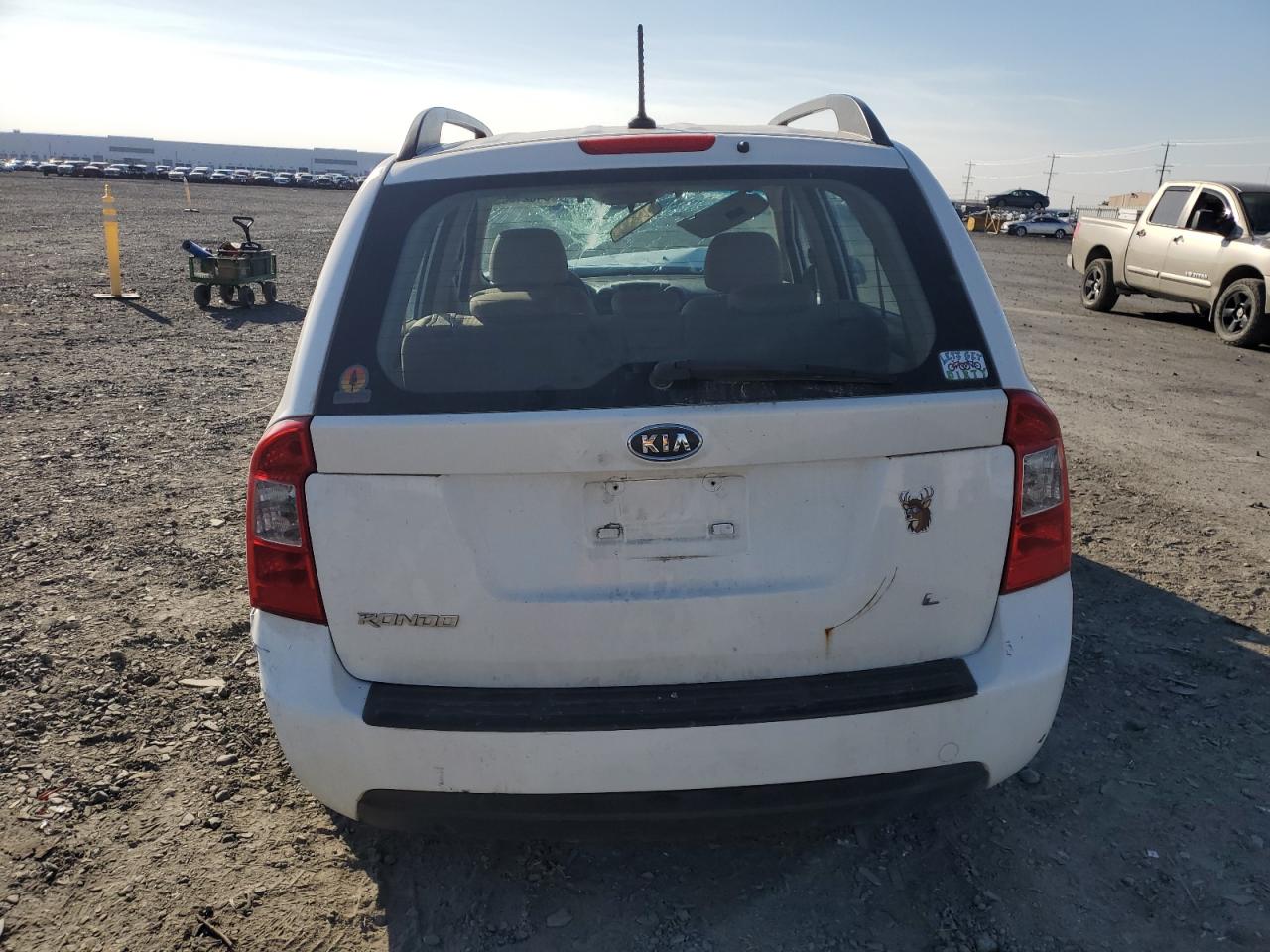 2009 Kia Rondo Base VIN: KNAFG528797266249 Lot: 84621685