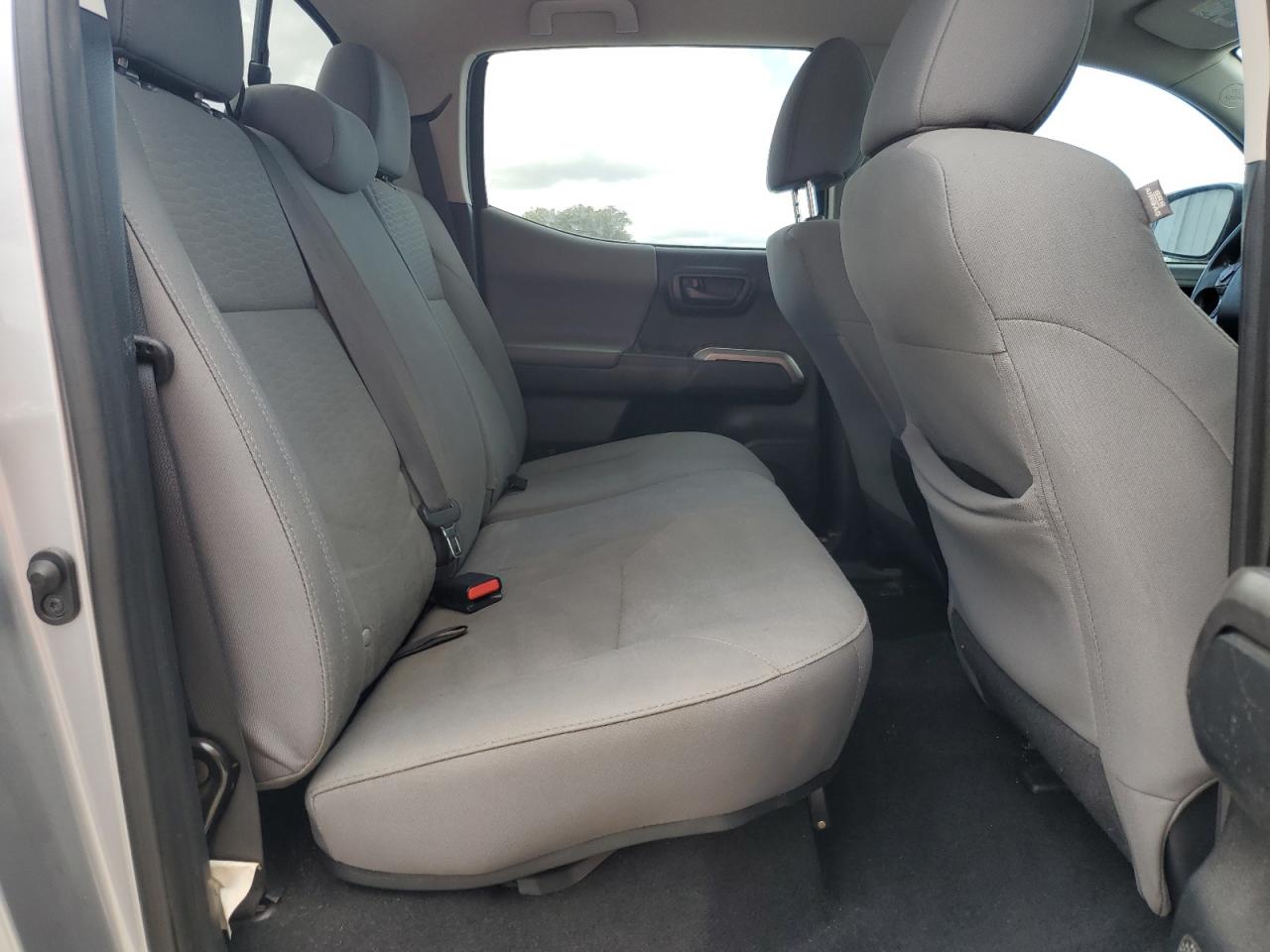 2017 Toyota Tacoma Double Cab VIN: 5TFAX5GN4HX095311 Lot: 82027495