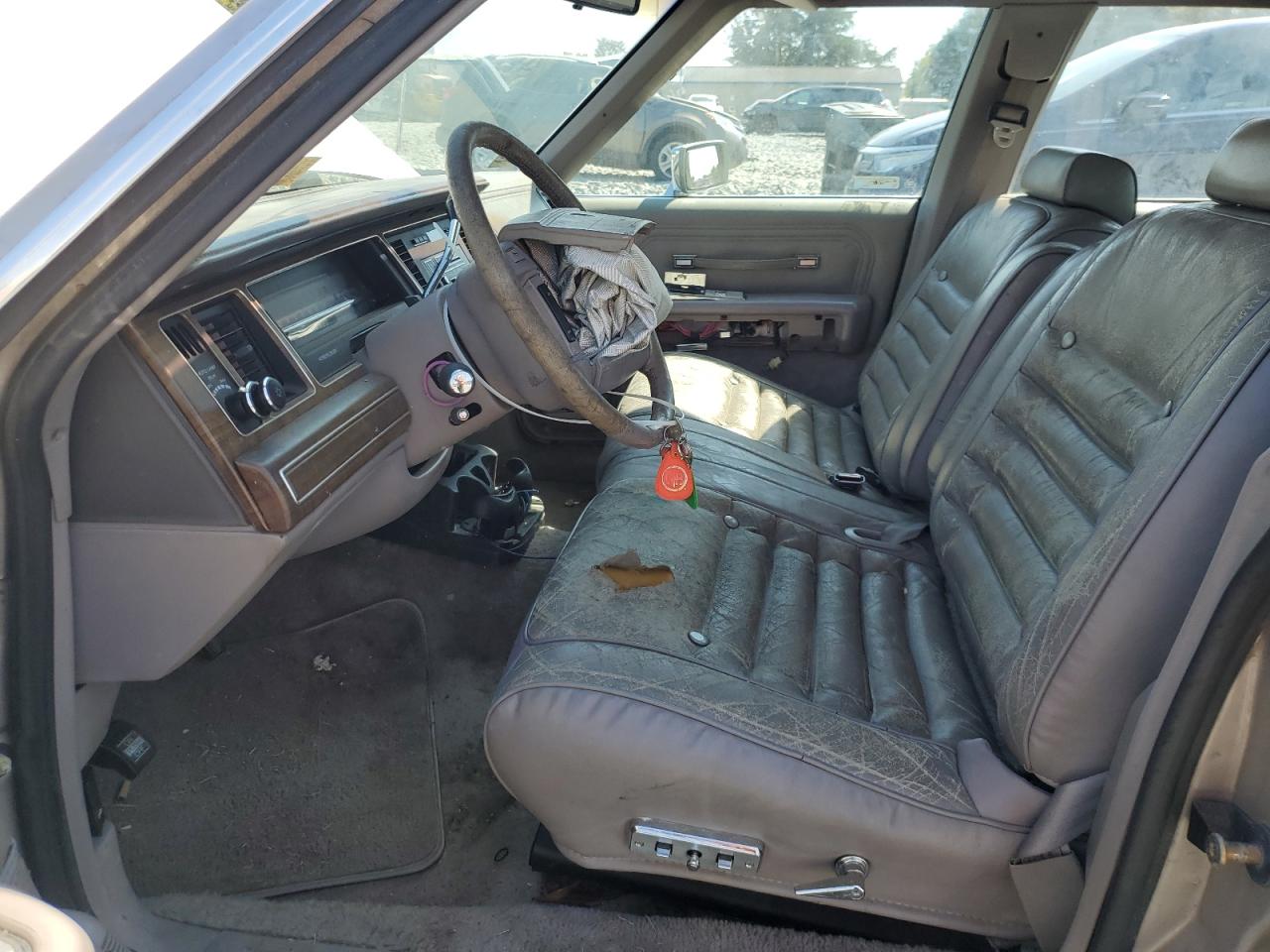 1990 Mercury Unk VIN: 2MECM75FXLX651812 Lot: 81373235