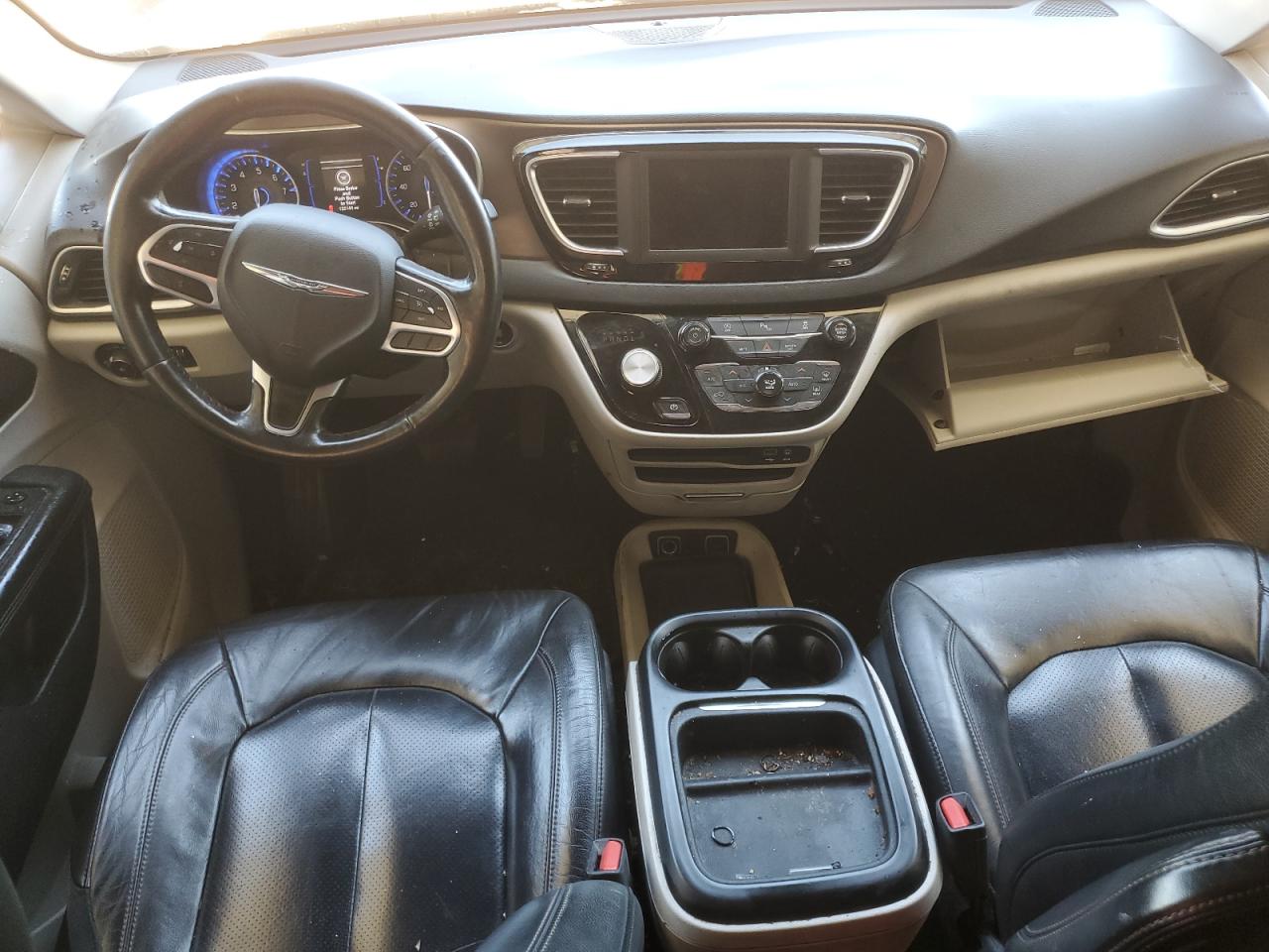 2019 Chrysler Pacifica Touring L VIN: 2C4RC1BG5KR650983 Lot: 70057625