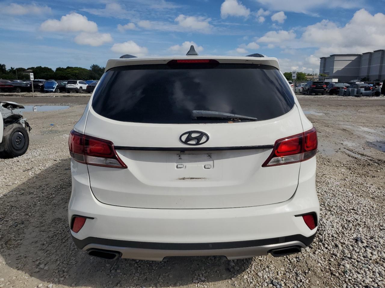 2017 Hyundai Santa Fe Se VIN: KM8SM4HFXHU196736 Lot: 83845605