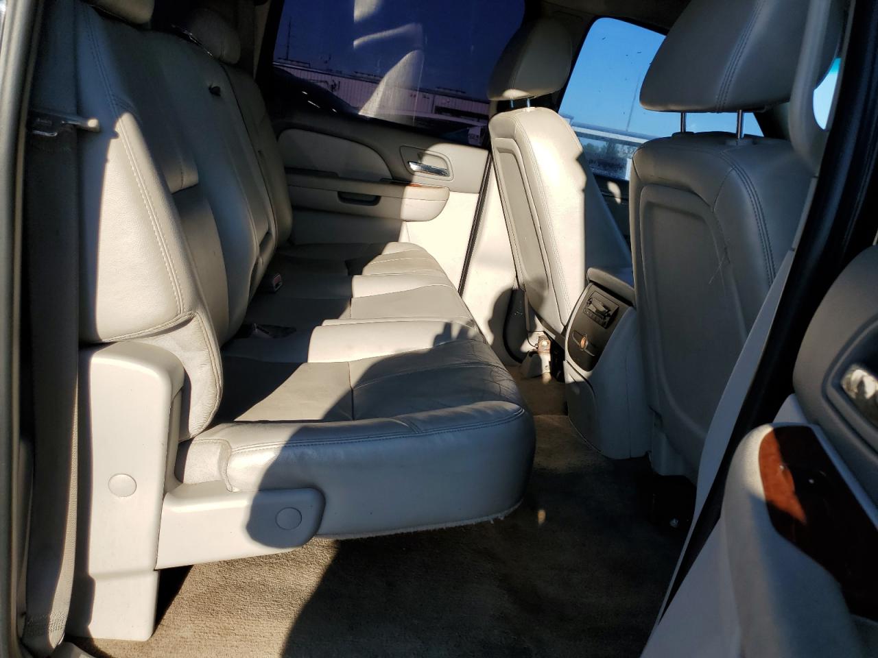 2008 GMC Sierra C1500 VIN: 2GTEC13J181200490 Lot: 84210975