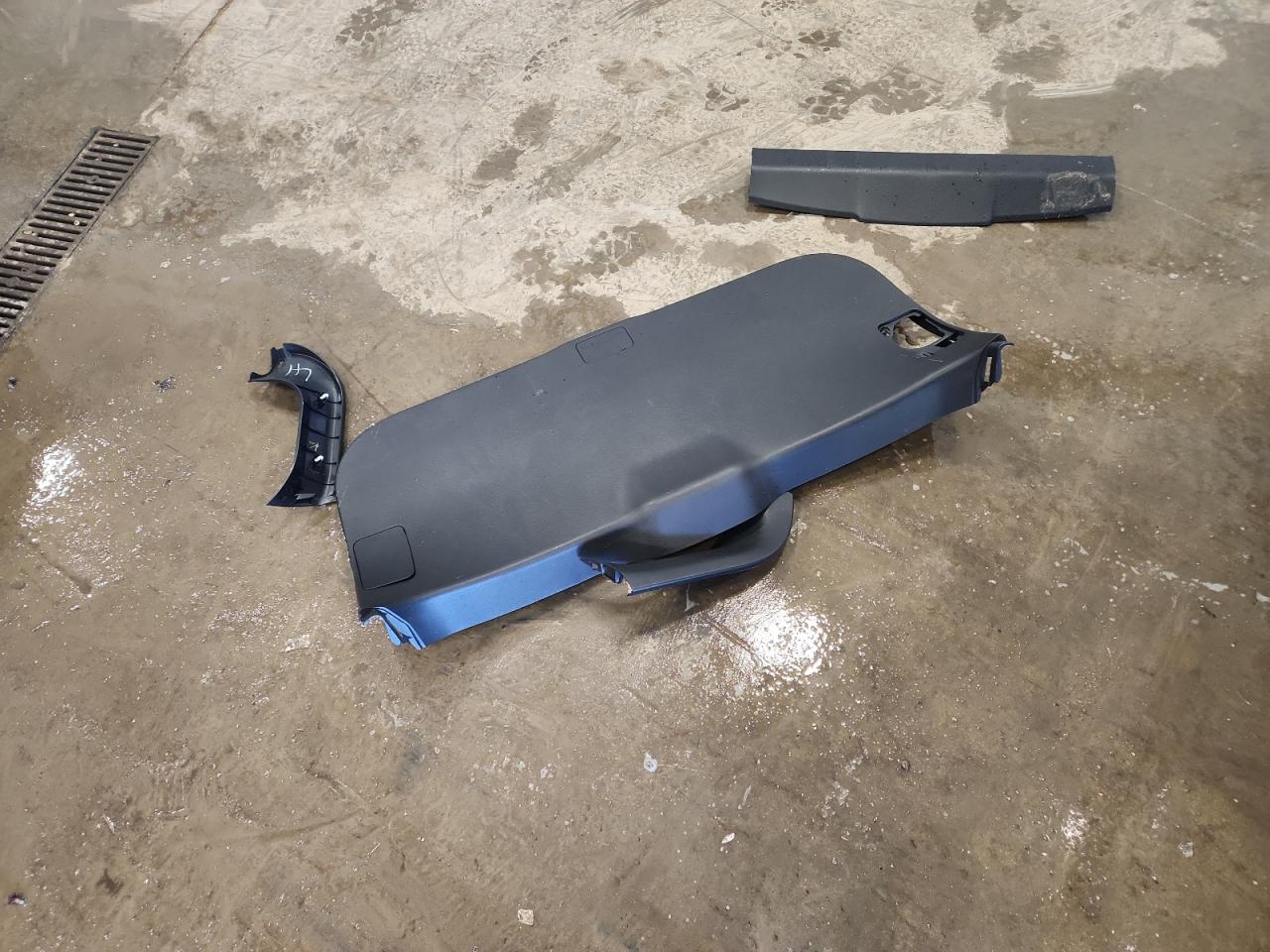 2022 Toyota Corolla Cross Le VIN: 7MUBAABG7NV017684 Lot: 84554195