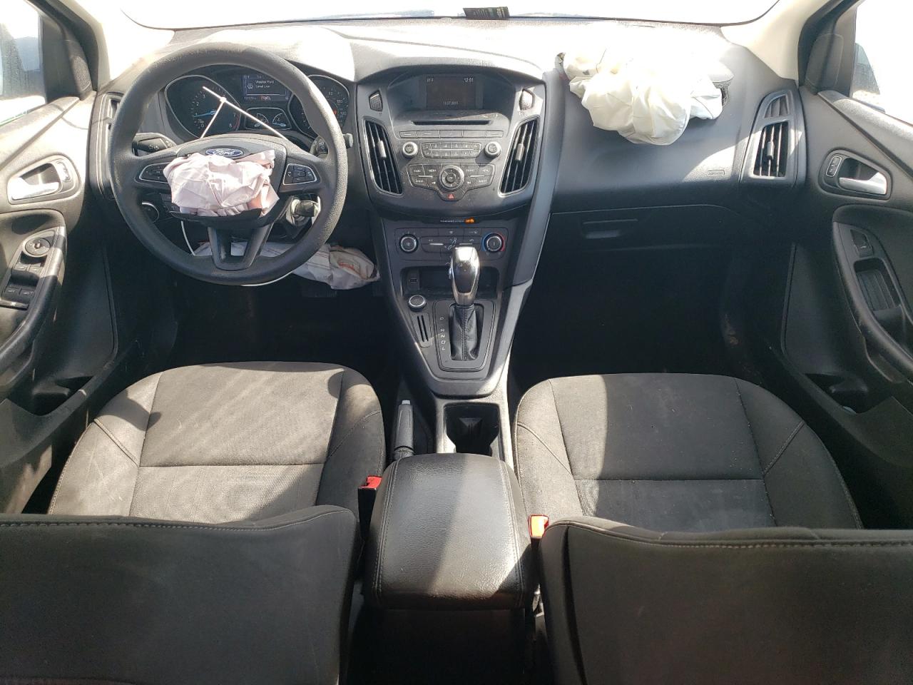 2016 Ford Focus Se VIN: 1FADP3F26GL236111 Lot: 70999005