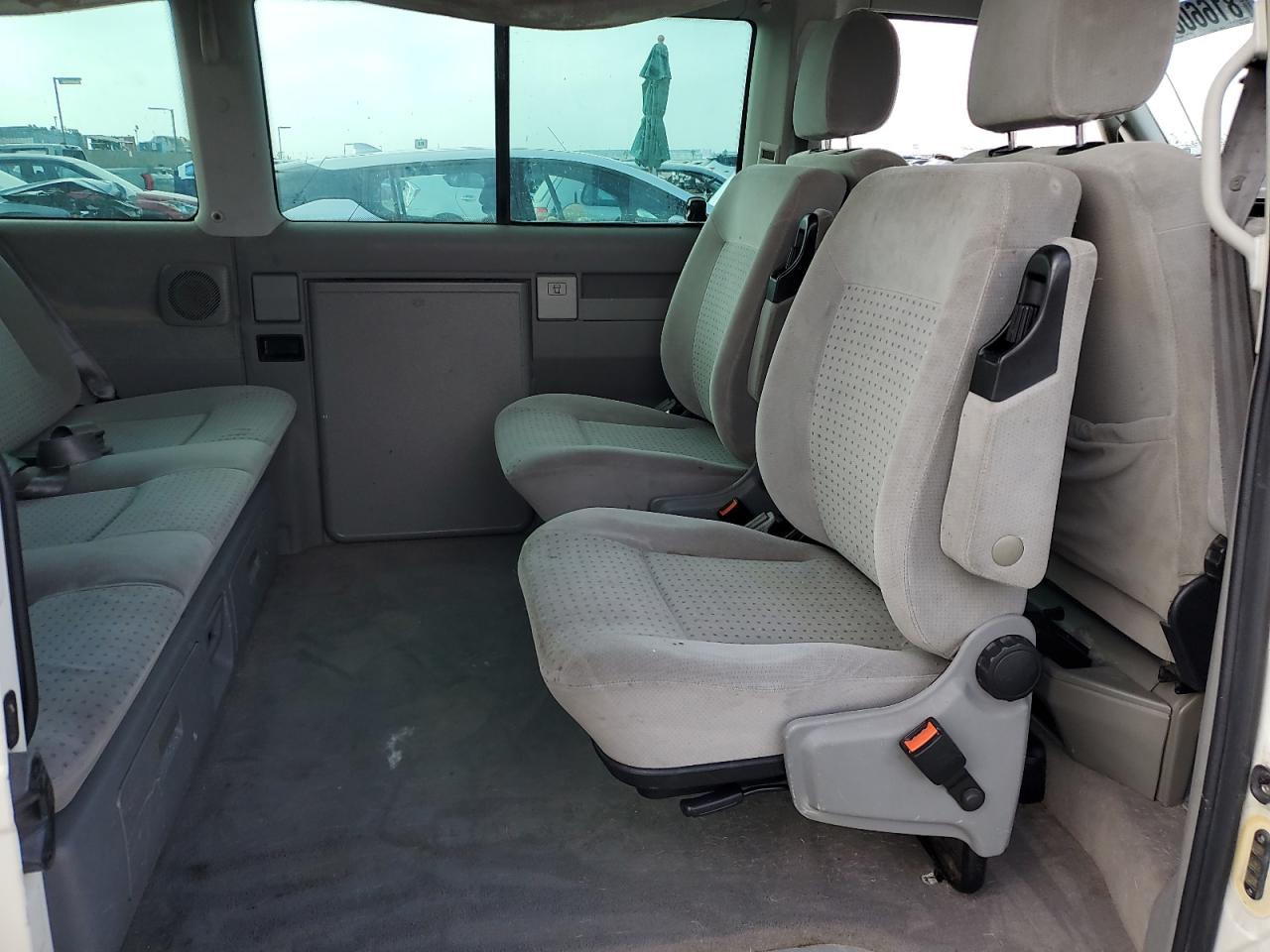 2002 Volkswagen Eurovan Mv VIN: WV2MB47082H018924 Lot: 81660045