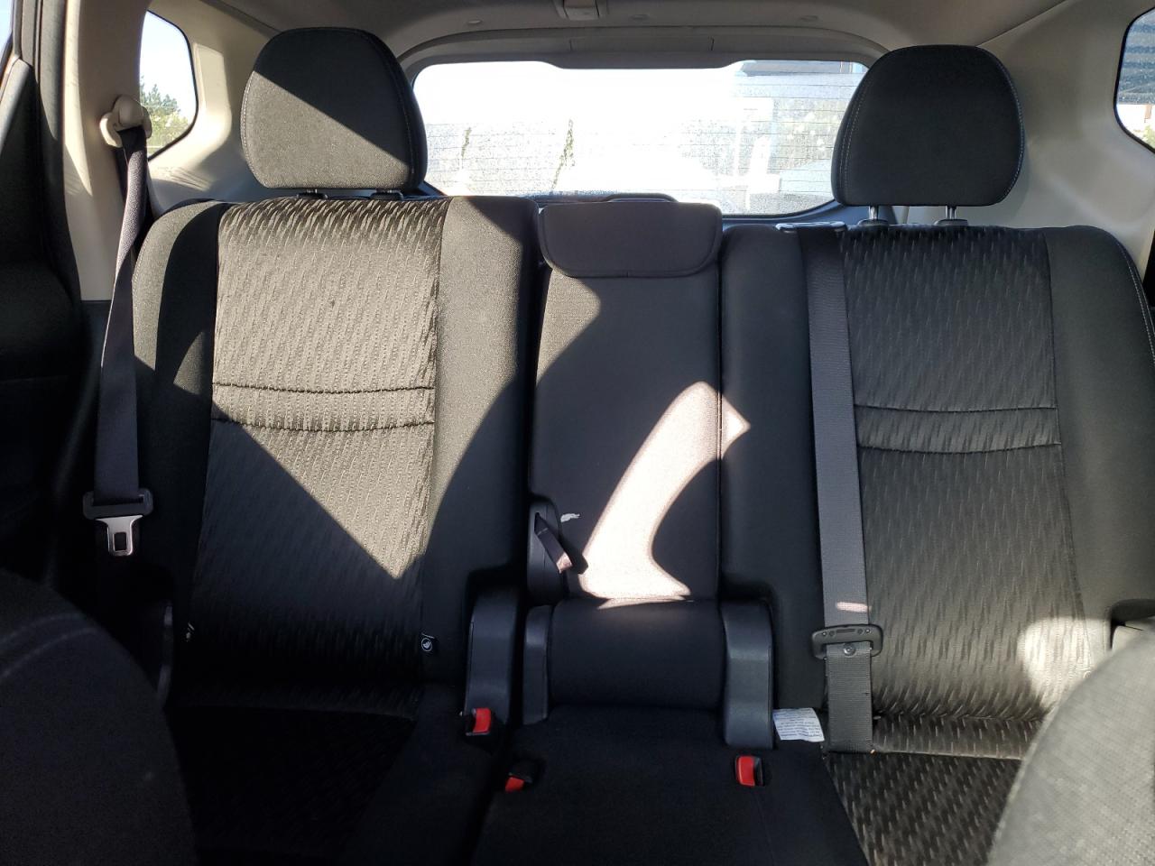 2017 Nissan Rogue S VIN: KNMAT2MV6HP580581 Lot: 80894135