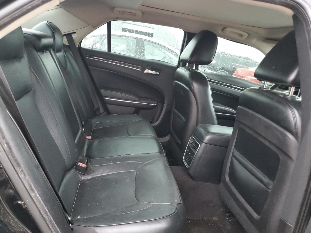 2016 Chrysler 300C VIN: 2C3CCAEG7GH261054 Lot: 70771095