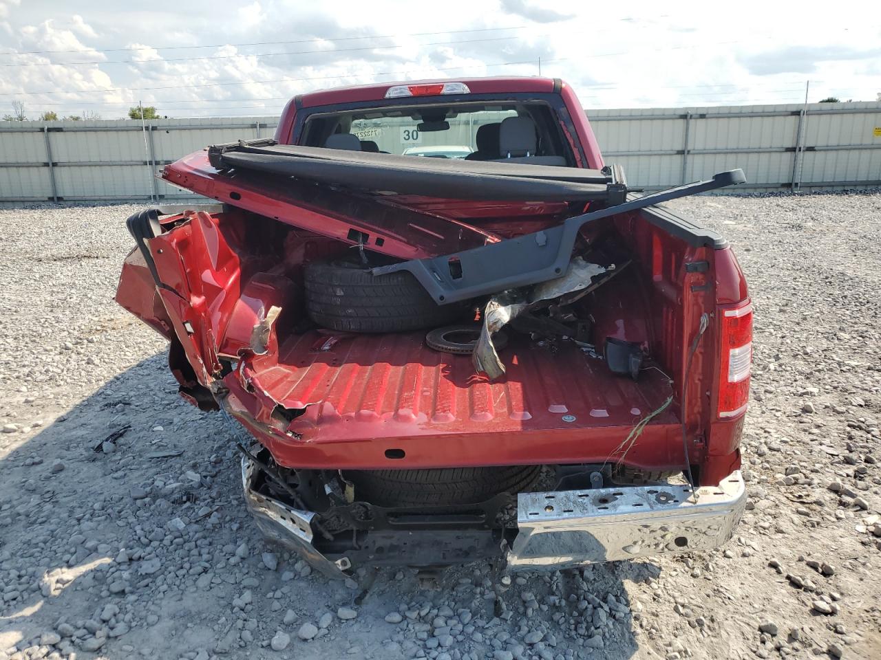 2018 Ford F150 Supercrew VIN: 1FTEW1CP0JFA14000 Lot: 71322785