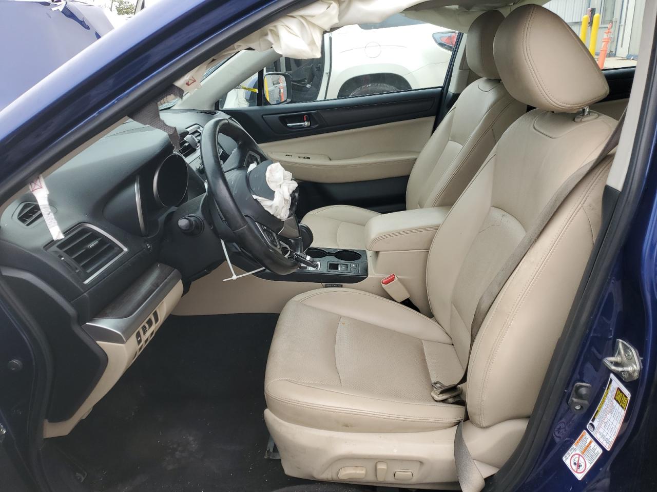 2015 Subaru Legacy 3.6R Limited VIN: 4S3BNEJ61F3032148 Lot: 84170405