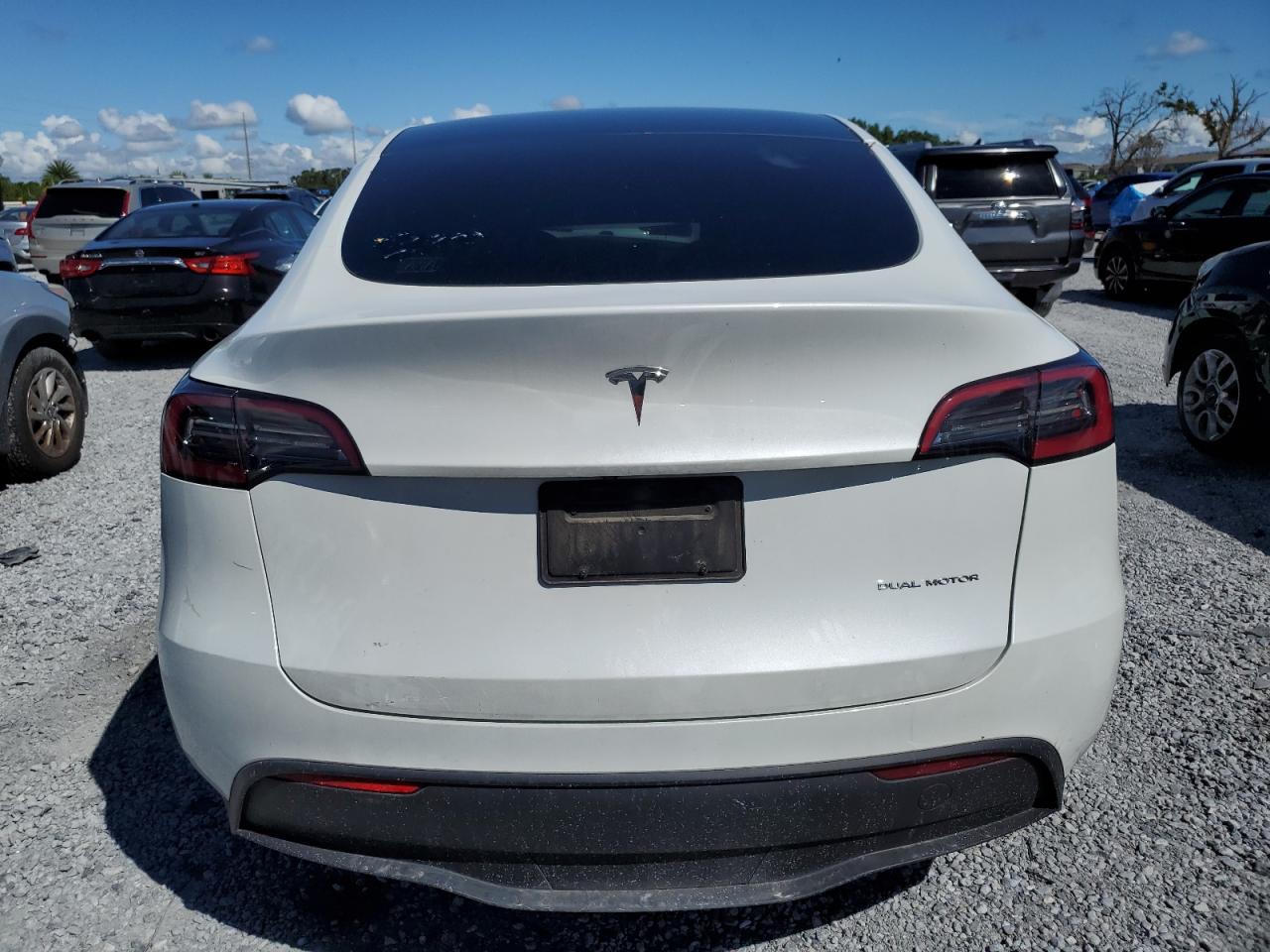 2023 Tesla Model Y VIN: 7SAYGDEE2PF683618 Lot: 84240115