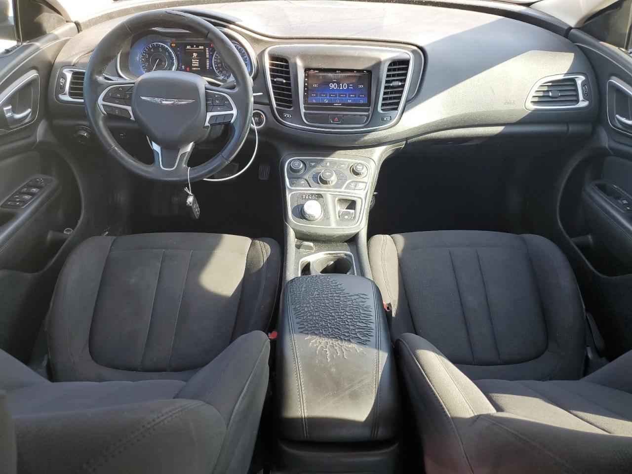 2015 Chrysler 200 Limited VIN: 1C3CCCAB2FN652494 Lot: 81706735