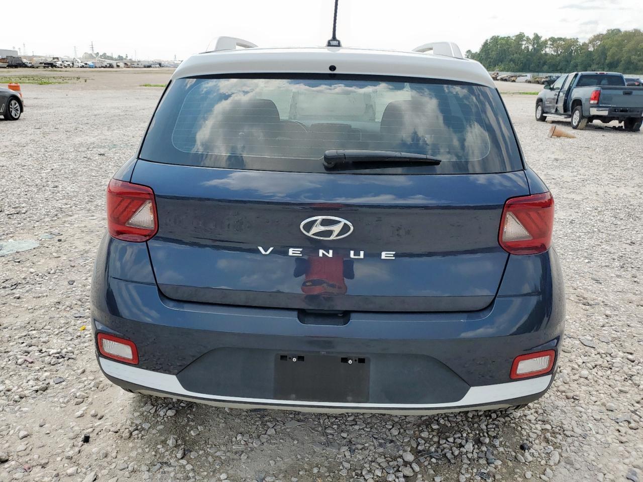 2023 Hyundai Venue Sel VIN: KMHRC8A3XPU228527 Lot: 71591335