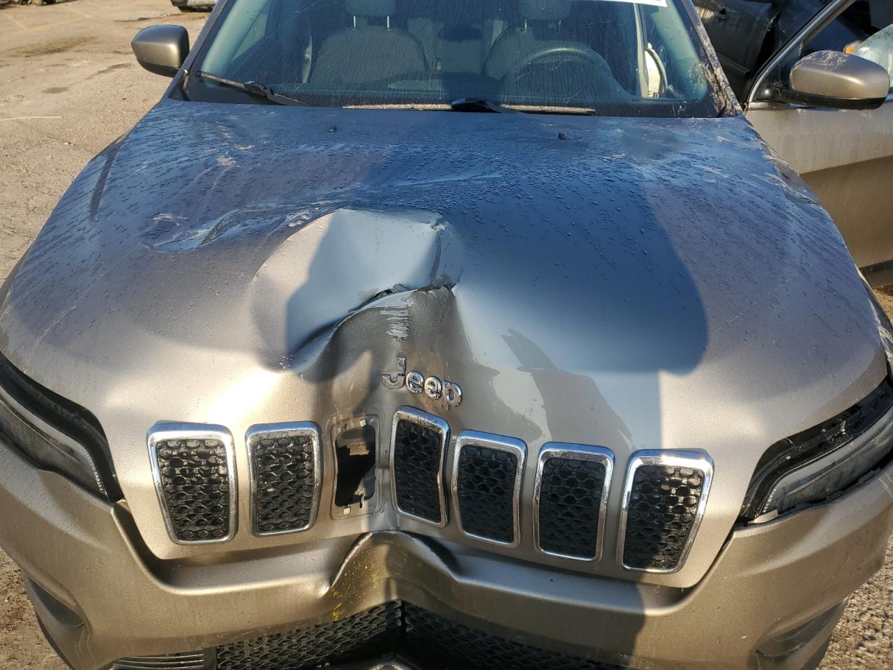 2019 Jeep Cherokee Latitude VIN: 1C4PJLCBXKD387470 Lot: 71311435