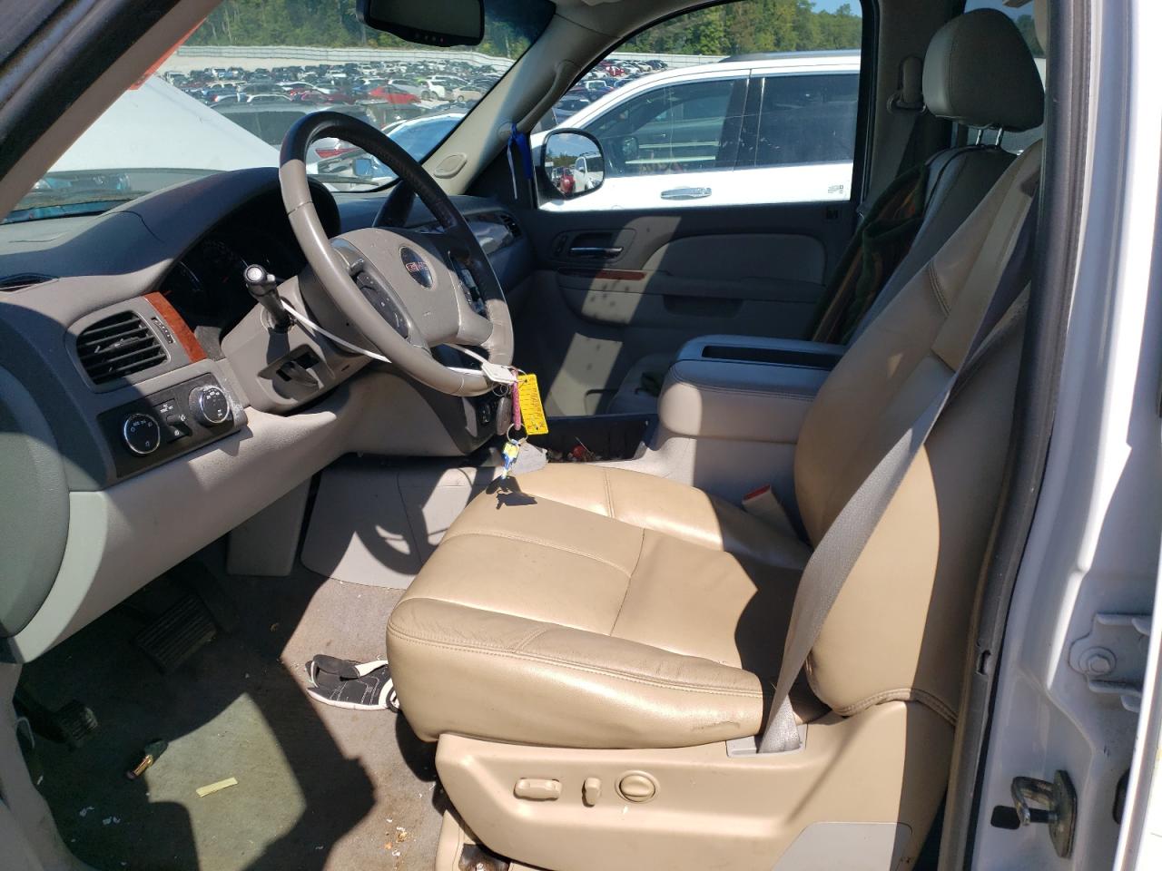 2011 GMC Yukon Xl K1500 Slt VIN: 1GKS2KE33BR123179 Lot: 63833005