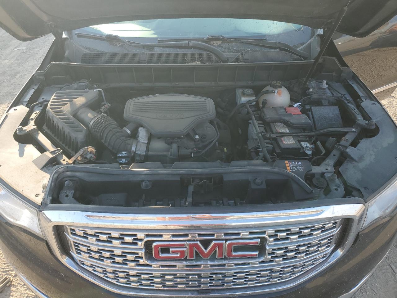 2018 GMC Acadia Denali VIN: 1GKKNXLS2JZ157692 Lot: 80886955