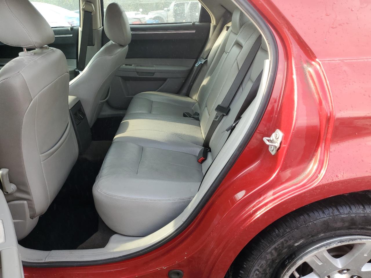 2007 Chrysler 300 Touring VIN: 2C3KA53G07H667186 Lot: 81672335