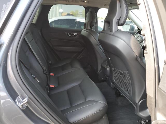 2018 VOLVO XC60 T5 MOMENTUM  