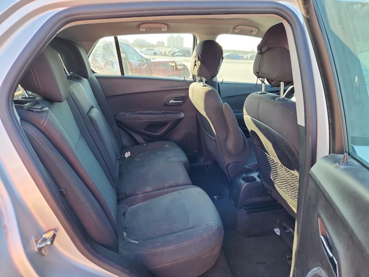 2018 Chevrolet Trax Ls VIN: KL7CJKSB9JB723076 Lot: 81477525