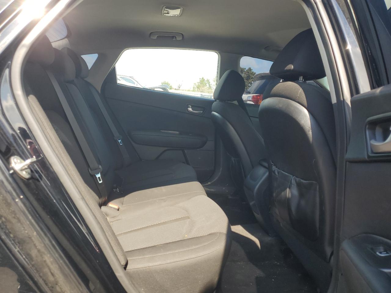 2018 Kia Optima Lx VIN: 5XXGT4L3XJG267522 Lot: 81384575