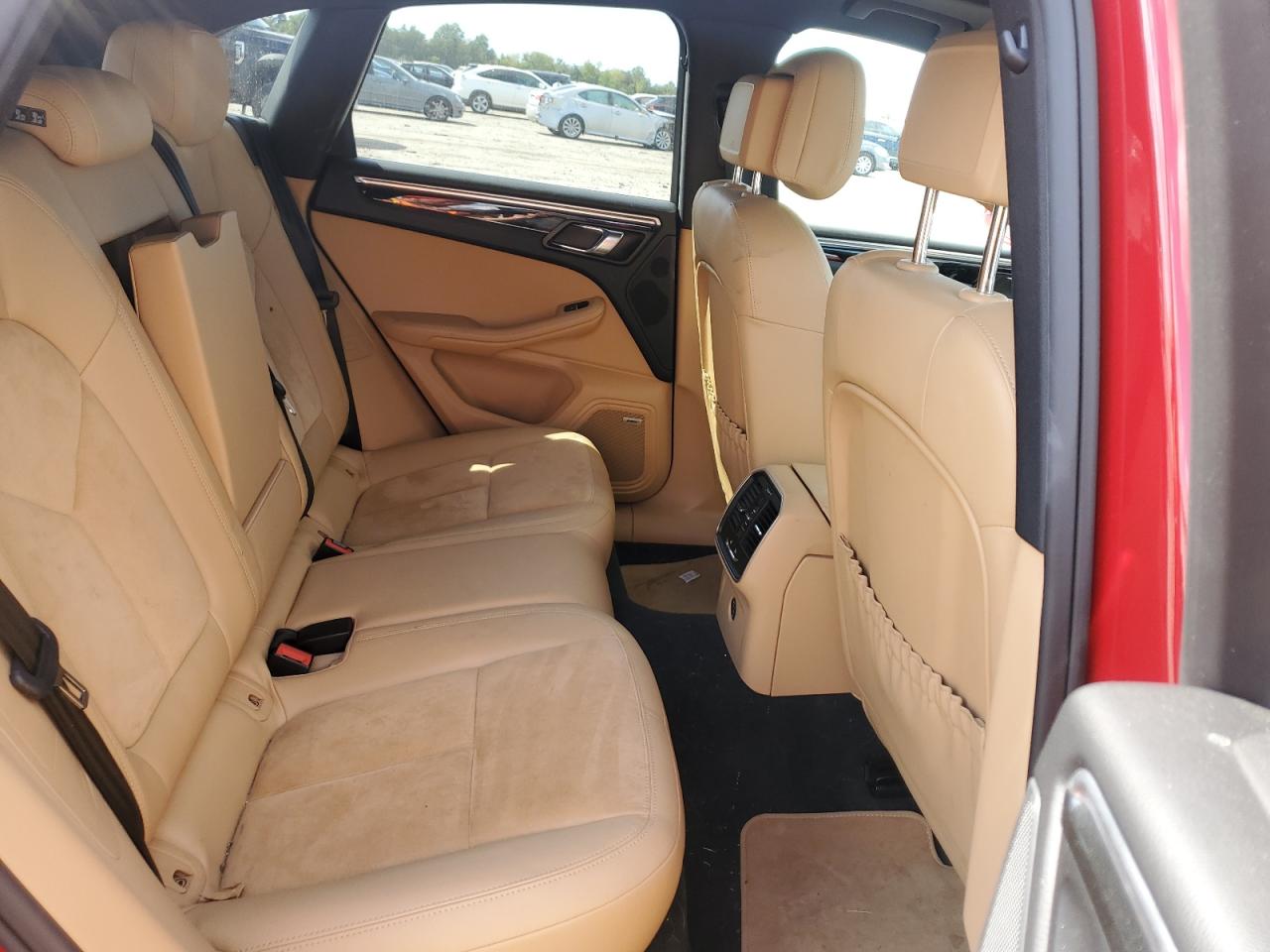 2018 Porsche Macan VIN: WP1AA2A5XJLB04758 Lot: 71359275