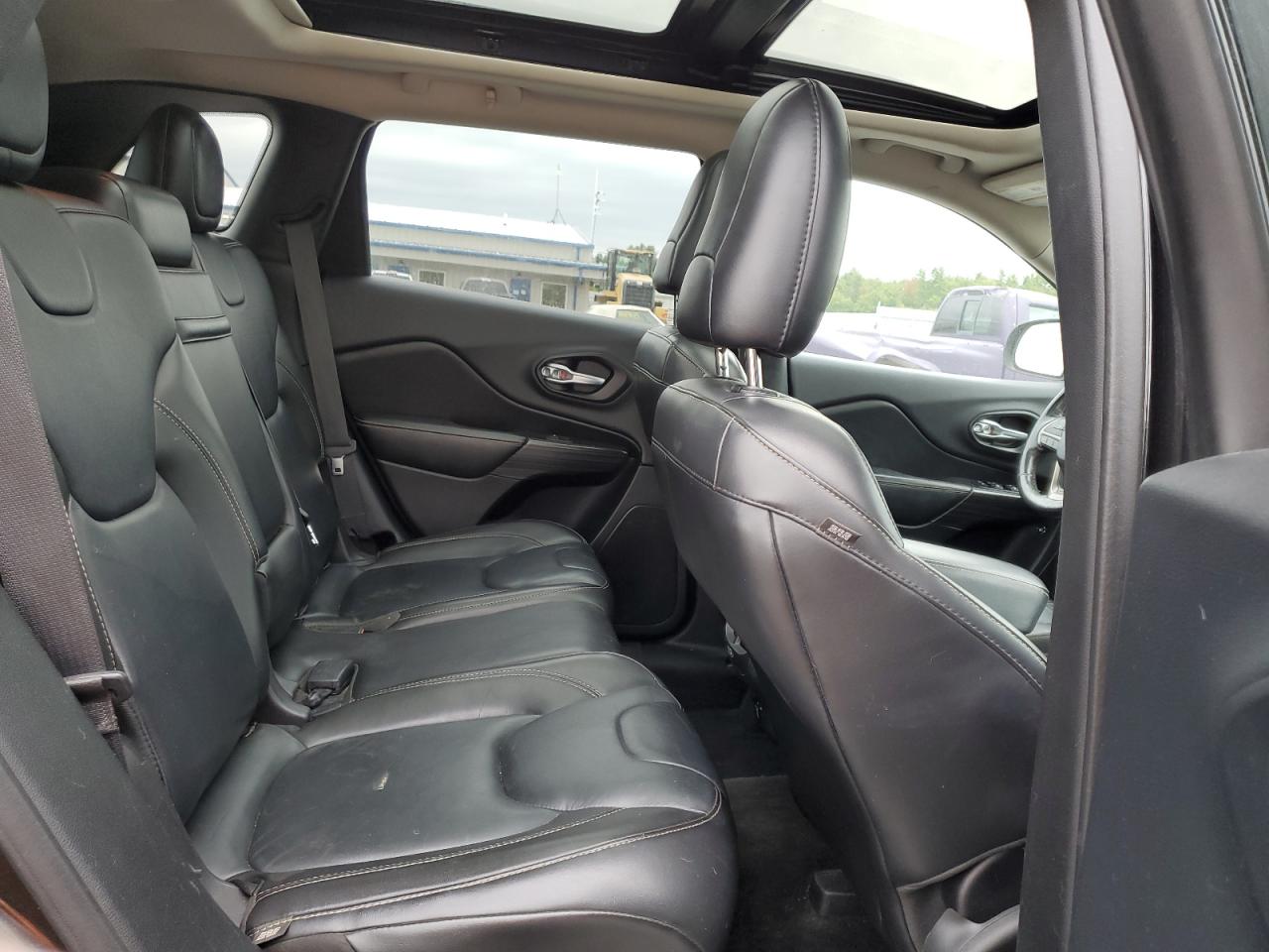 2015 Jeep Cherokee Limited VIN: 1C4PJMDB4FW650860 Lot: 81146475