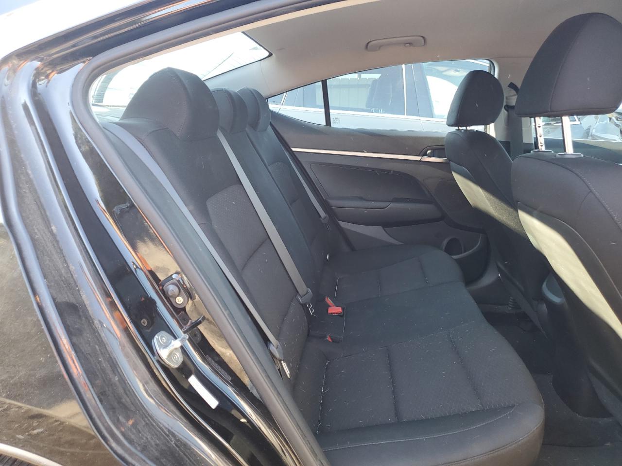 2019 Hyundai Elantra Se VIN: KMHD74LF5KU781187 Lot: 71873065