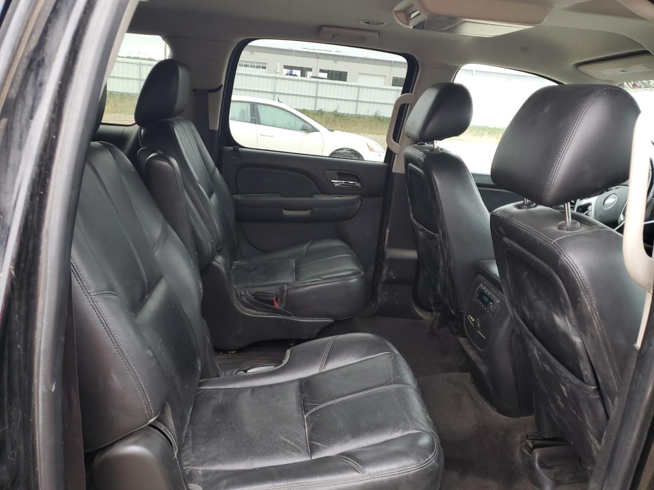 2013 Chevrolet Suburban K1500 Lt VIN: 1GNSKJE75DR101011 Lot: 81673255